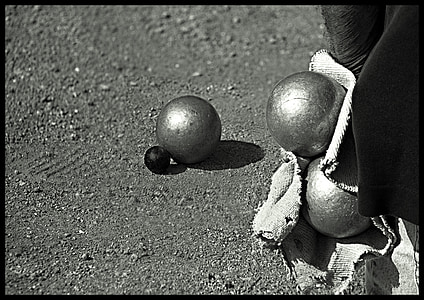 Pétanque, Αθλητισμός, μπάλα