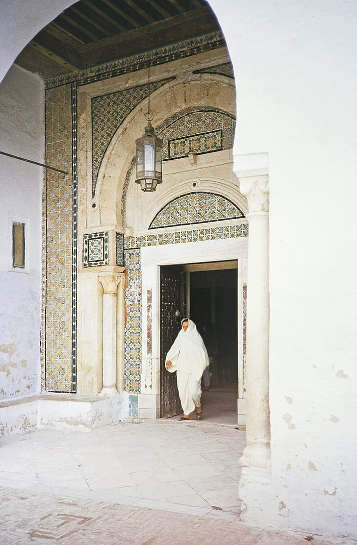 mosque, ritueller place, islam, social meeting place, prayer room, woman, person