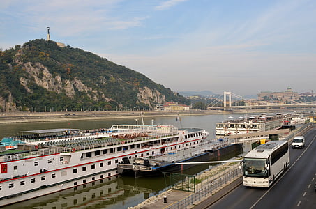 Budapeszt, na pierwszy rzut oka, jesień, statek, Autobus, Most Elżbiety