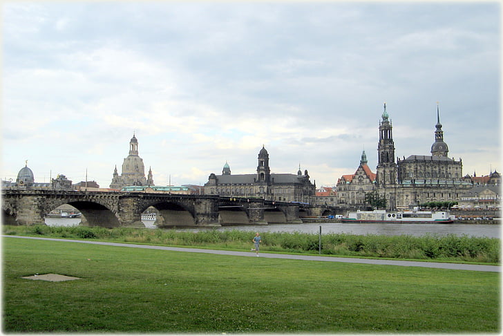 Dresden, arhitektura, staro mestno jedro, most