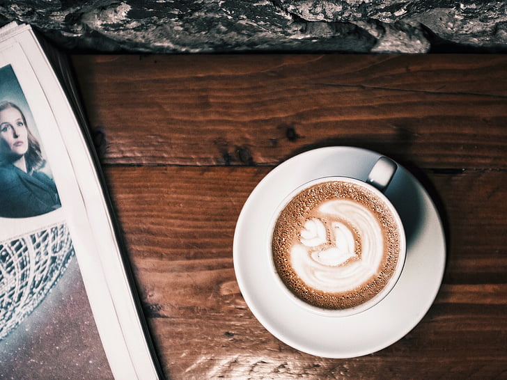 café, livre, Journal, Coupe, tasse à café, lecture, à l’intérieur