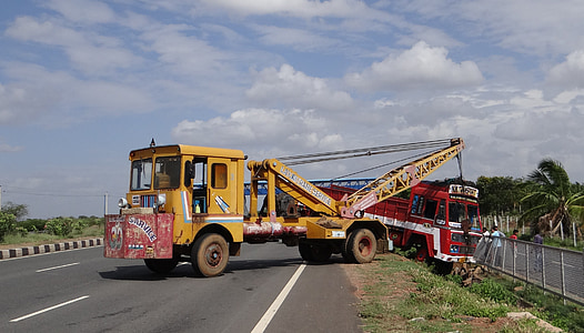 olyckan, motorväg, Road, Crane, återhämtning, Karnataka, Indien
