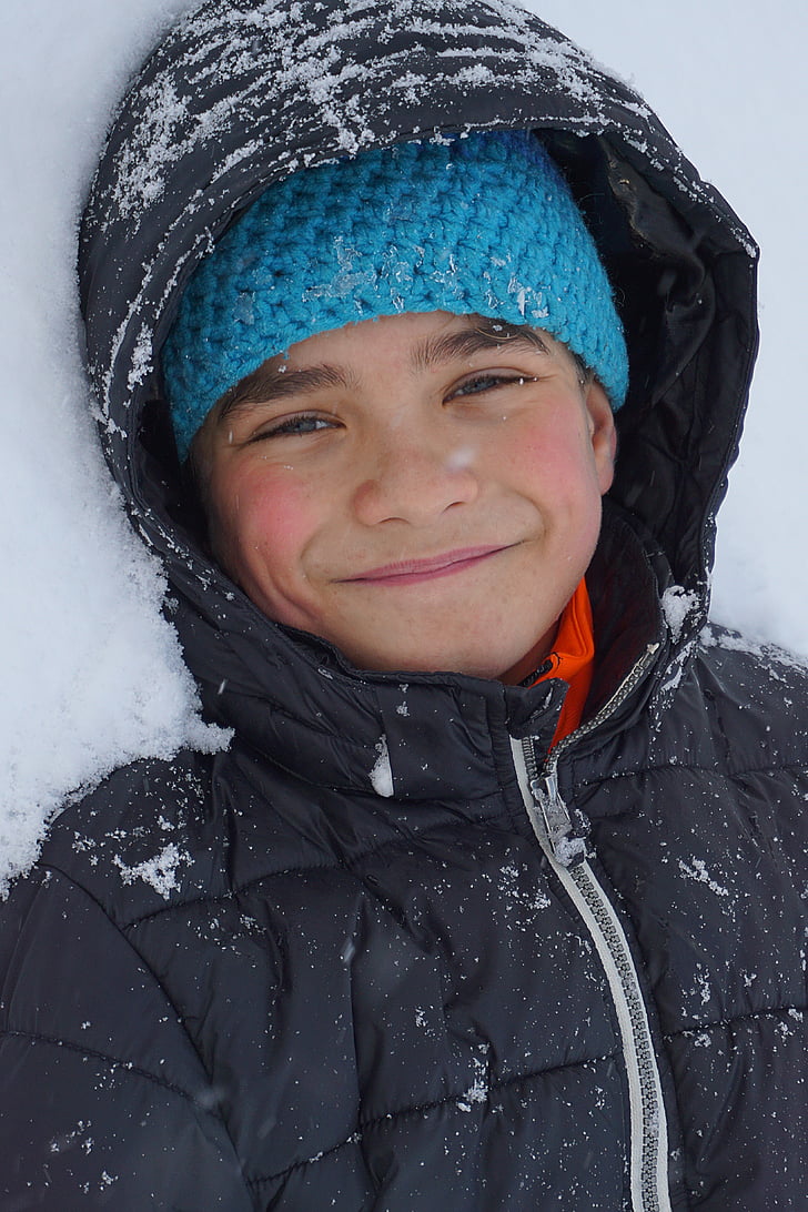 zēns, sniega, kombinezona, kapuce, bērnu, seja, portrets