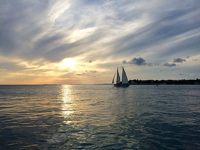Key Westa, zalazak sunca slavlje, Florida, Sjedinjene Američke Države, vode, more, nebo