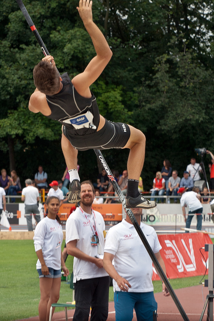 Atletismo, salto con garrocha, deporte, mannheim gala Junior