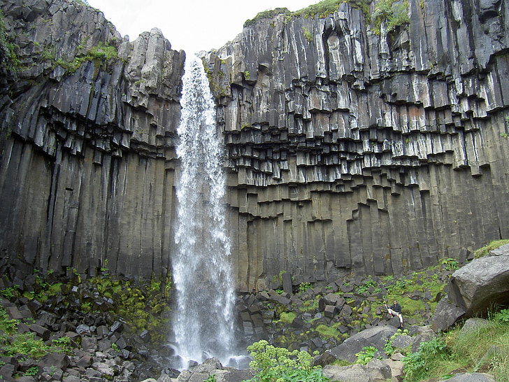 jossa sijaitsee Svartifossin ainutlaatuinen, vesiputous, Basalt, Islanti, muodostuminen, Rock, Cliff