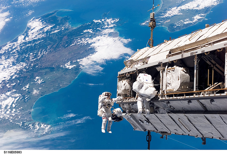 astronaut, Spacewalk, Naveta spațială, instrumente, costum, Pack, Tether