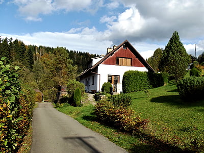 Cottage, Casa, ricreazione, primavera, bellezza, il verde degli alberi, piccola casa