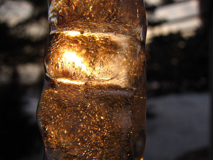 бурулька, на заході сонця, лід, сталактитові