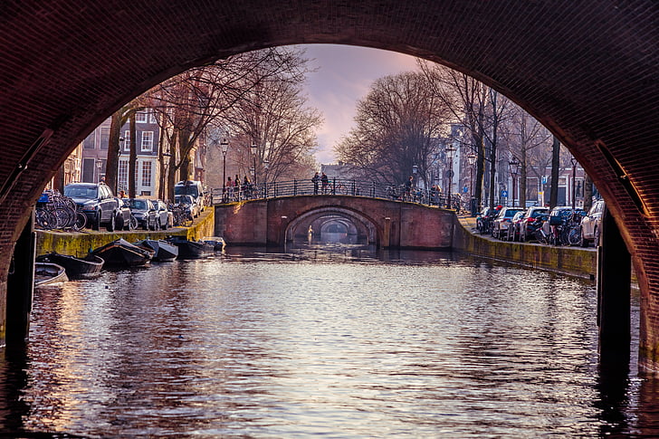アムステルダム, アーチ, アーチ橋, アーキテクチャ, ボート, レンガ, レンガの壁