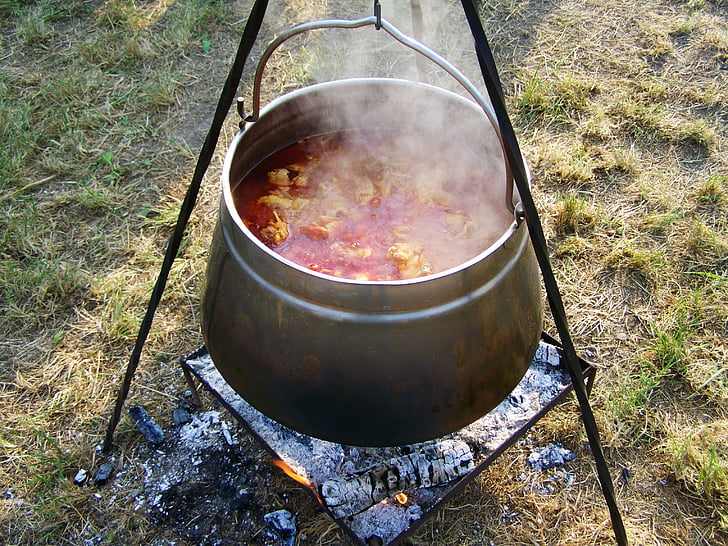 kettle goulash, food, cooking  fire