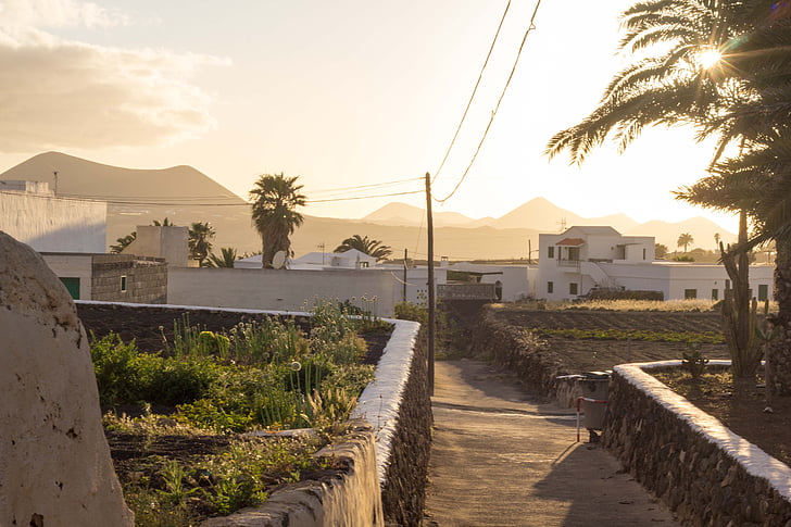 Teguise, Lanzarote, Ilhas Canárias, modo de exibição, Crepúsculo, Branco, casas