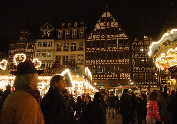 Frankfurte pie Mainas, Ziemassvētki, naktī, Ziemassvētku tirgus, cilvēki