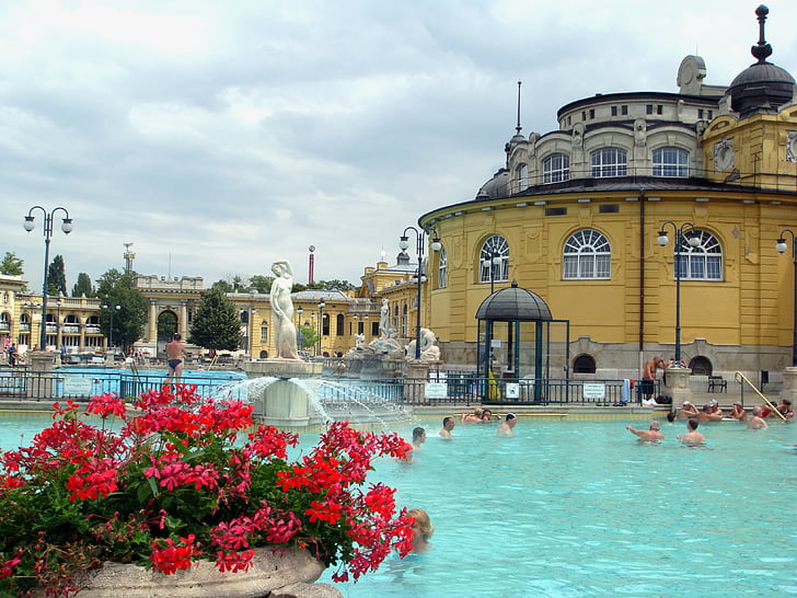 spa de Budapest, l'estiu, Szechenyi, et beneeixi, tèrmica, l'aigua, hidroteràpia