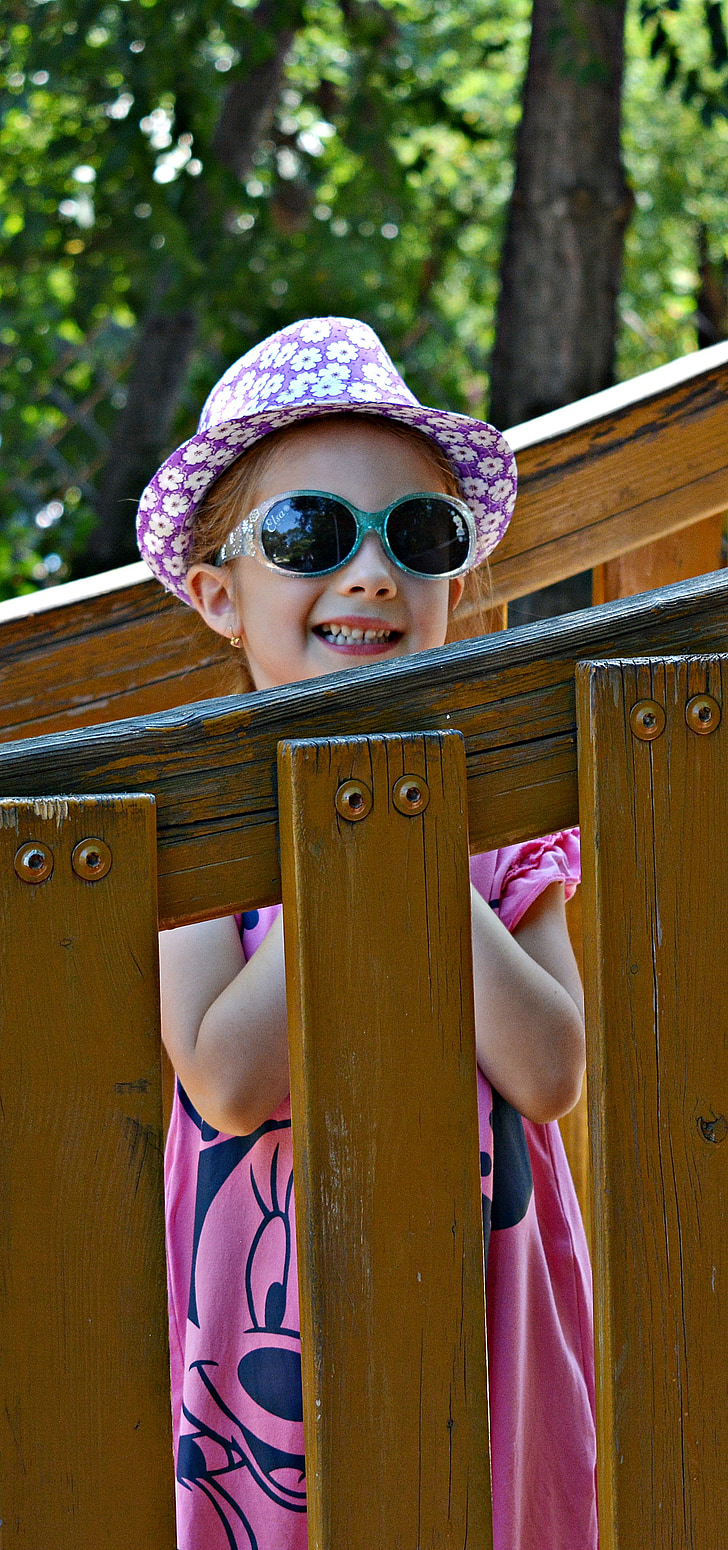 girl, child, happy, smiling, happiness, fence, hide
