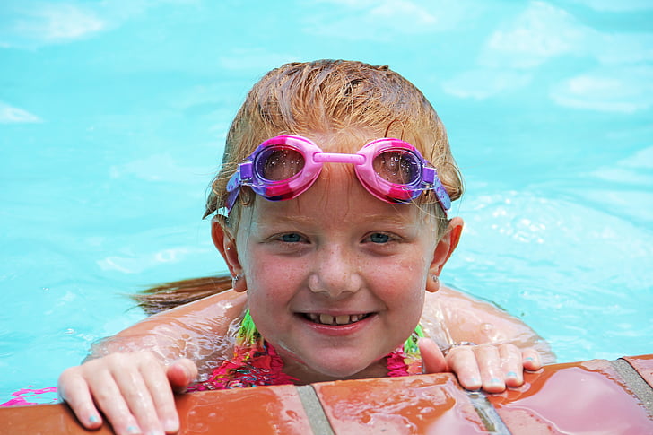 piscine, jeune fille, piscine, nager, eau, assez, lunettes de protection