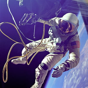 sortie dans l’espace, Eva, astronaute, NASA, blanc d’Edward, cosmonaute, orbite