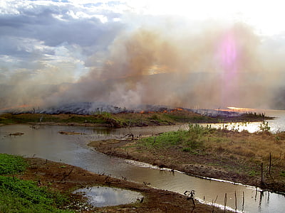 Brasil, Ceará, polusi, dump, Gunung berapi, meletus, asap - struktur fisik