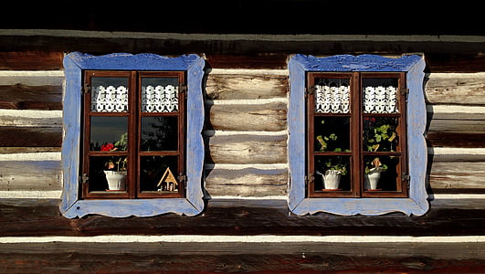 voivodia de Silésia e wygiełzów, Polônia, Museu ao ar livre, casa de campo, Malopolska, a janela