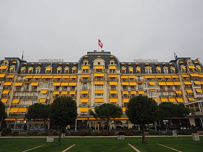 хотел, сграда, архитектура, Монтрьо Палас, хотел Fairmont le montreux palace, луксозен хотел, жълто