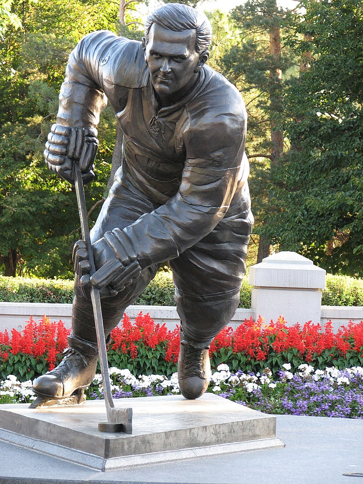 Maurice richard, statue de, joueur de hockey, fusée, à l’extérieur