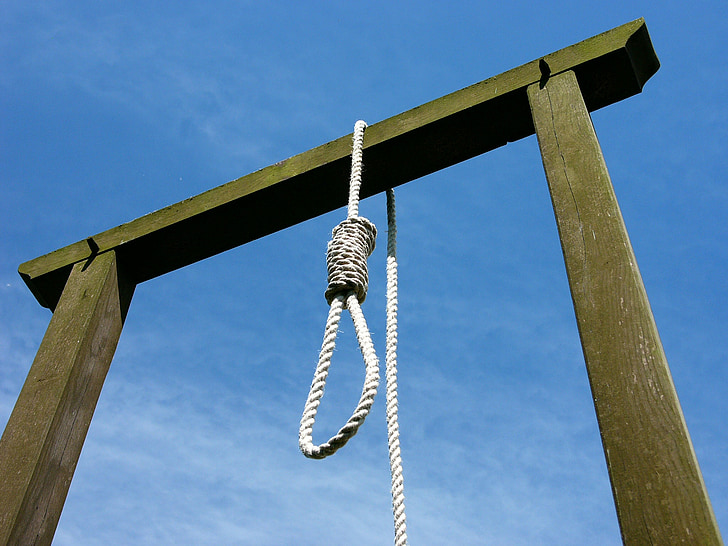 gallows, blue sky, wooden frame, rope, loop