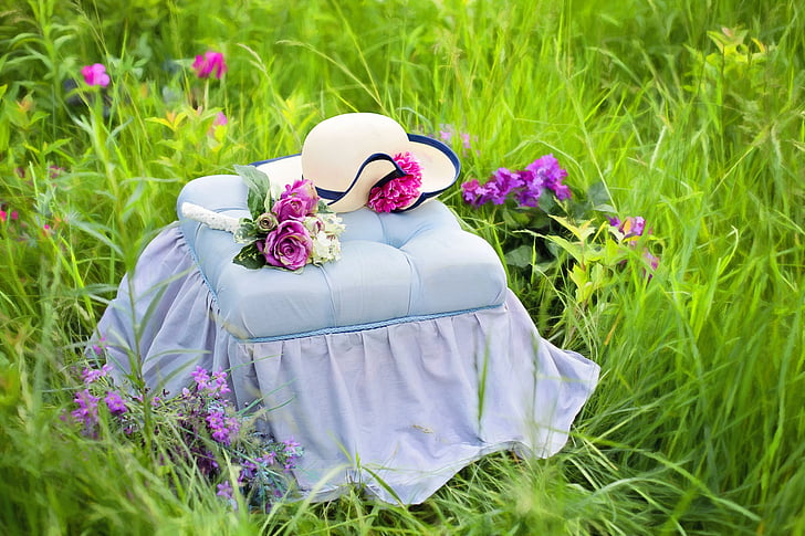 zahrada, léto, Pěkné, klobouk na lavičce, květiny, louka, zelená