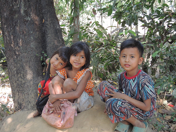 Kambodža, deti, bratia