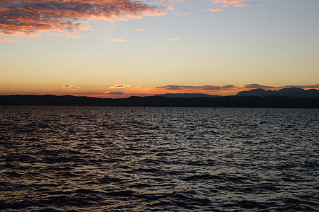 ηλιοβασίλεμα, Λίμνη, Σιρμιόνε, το βράδυ, Λυκόφως, νερό, στη θάλασσα