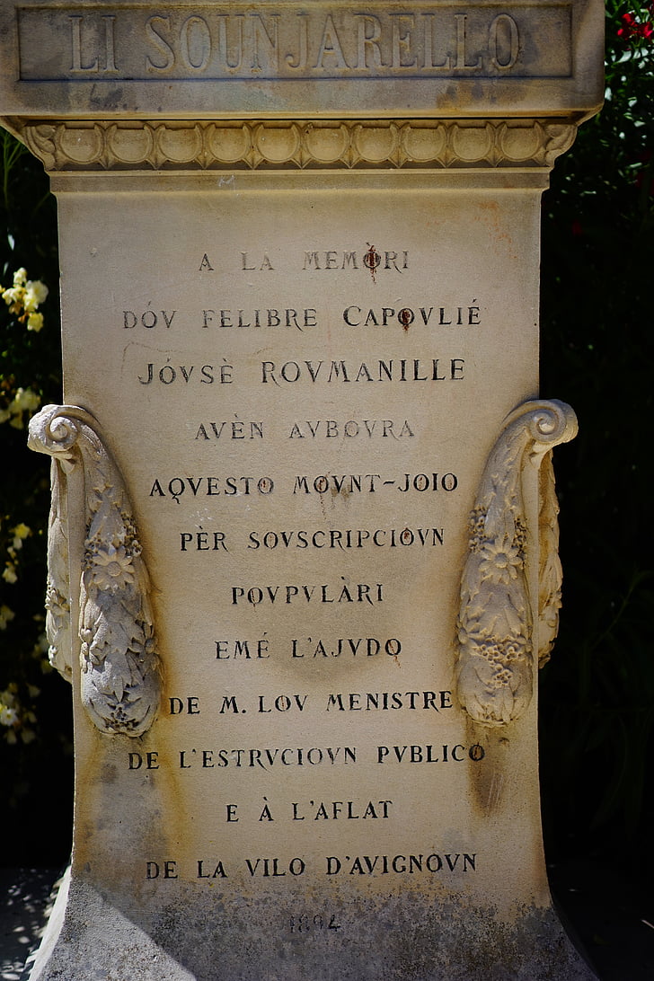 zásuvka, pilíř, El sounjarello, Avignon