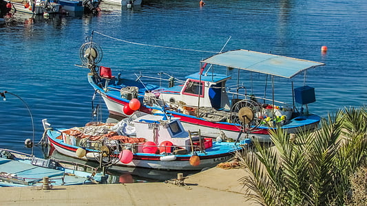 Cyprus, xylofagou, rybárskeho prístrešku, člny