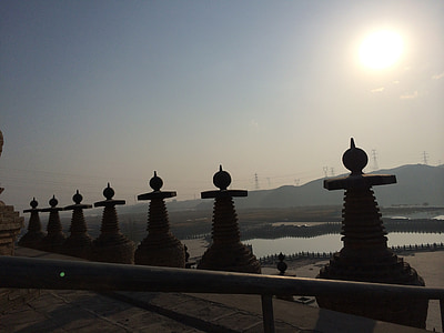 Zen, jutranje sonce, Stupa