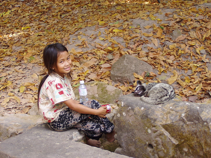 menina, Camboja, animal favorito, criança, natureza, ao ar livre, bonito
