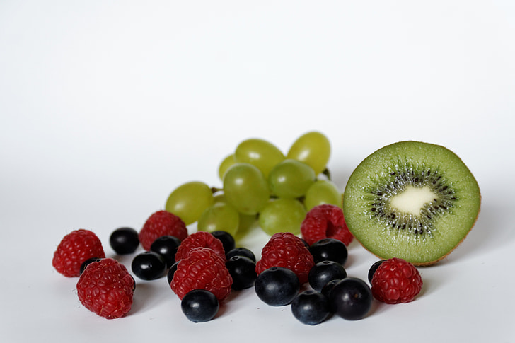 blueberries, raspberries, grapes, kiwi, fruit, healthy, vitamins