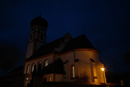 baznīca, tornis, naktī, izgaismotas, evaņģēliskās draudzes, St franziskus, ē, dziedot