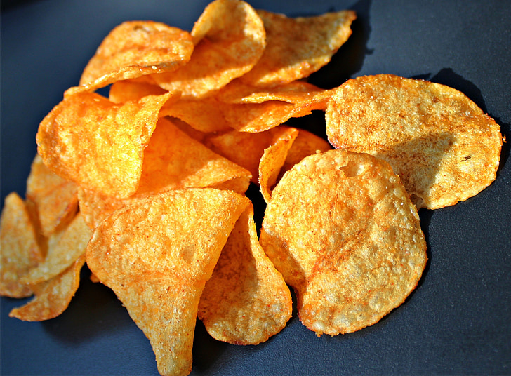 chips, potato chips, snack, eat, nibble, crispy, unhealthy