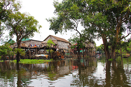 Kompong phluk kompong, gira, poble, flotant, Siĕmréab, Cambodja, Llac de Tonle sap