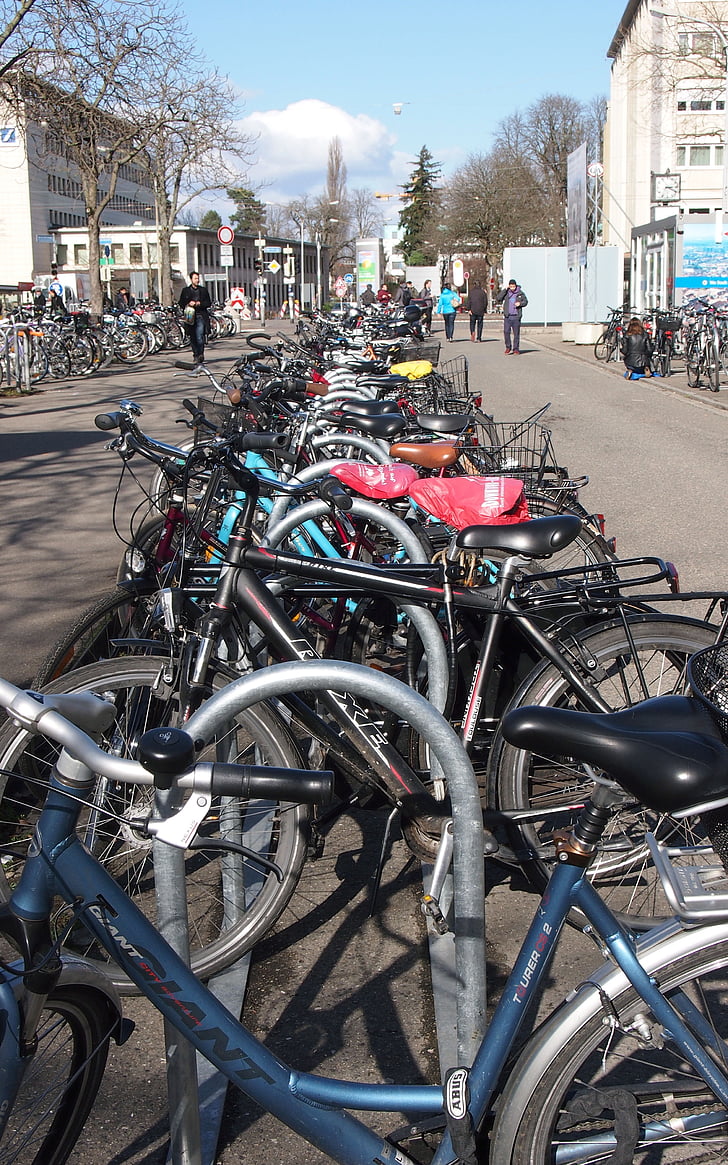 kerékpár, kerékpárok, kerekek, a diákok, UNI, egyetemi város, fribourg
