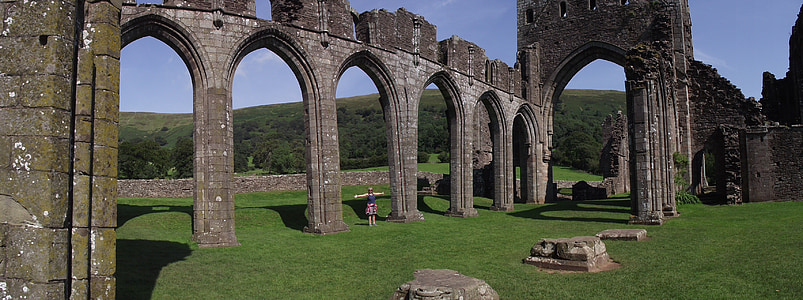 llanthony priory, Golden valley, Black mountains, rauniot