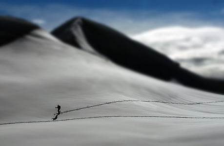 persona, hielo, esquí de fondo, durante el día, cielo, nubes, desierto
