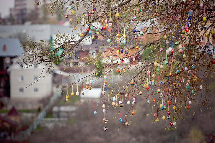 houses, trees, branches, stems, ornaments, bells, decorate