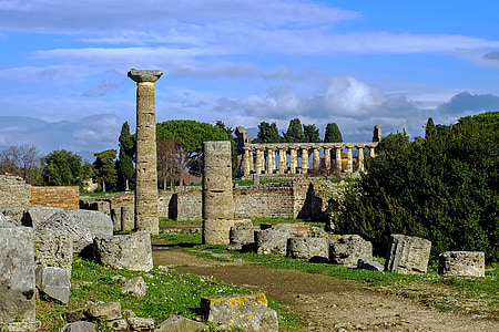 Paestum, Salerno, Olaszország, Via sacra, Magna grecia, dór oszlopok, dór stílusban
