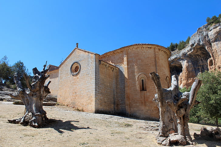cañón del río Lobosa, Ermitažas, Ispanija, Soria, Švento Baltramiejaus sala, Tamplieriai, bažnyčia