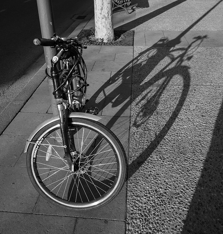 sence, bycicle, ulica, mesto