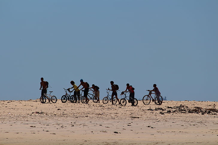 bērniem, Dienvidāfrikas Republika, velosipēdi, pludmale, jūra, grupa, melna