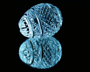 Kristall, Ei, geschliffenes Glas, Spiegelbild, Facetten, blaue Eis