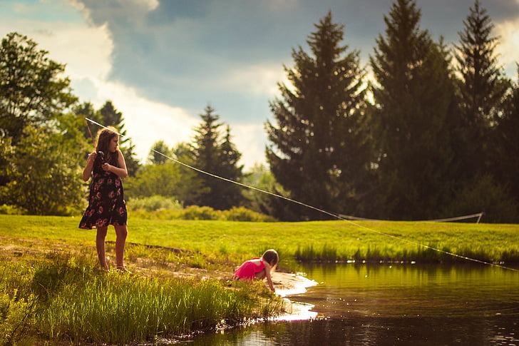 tüdrukud, Kalastamine, oja, vaba aeg, õngeritv, loodus, Lake