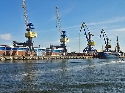 Jeřáby, industriehafen, Wismar