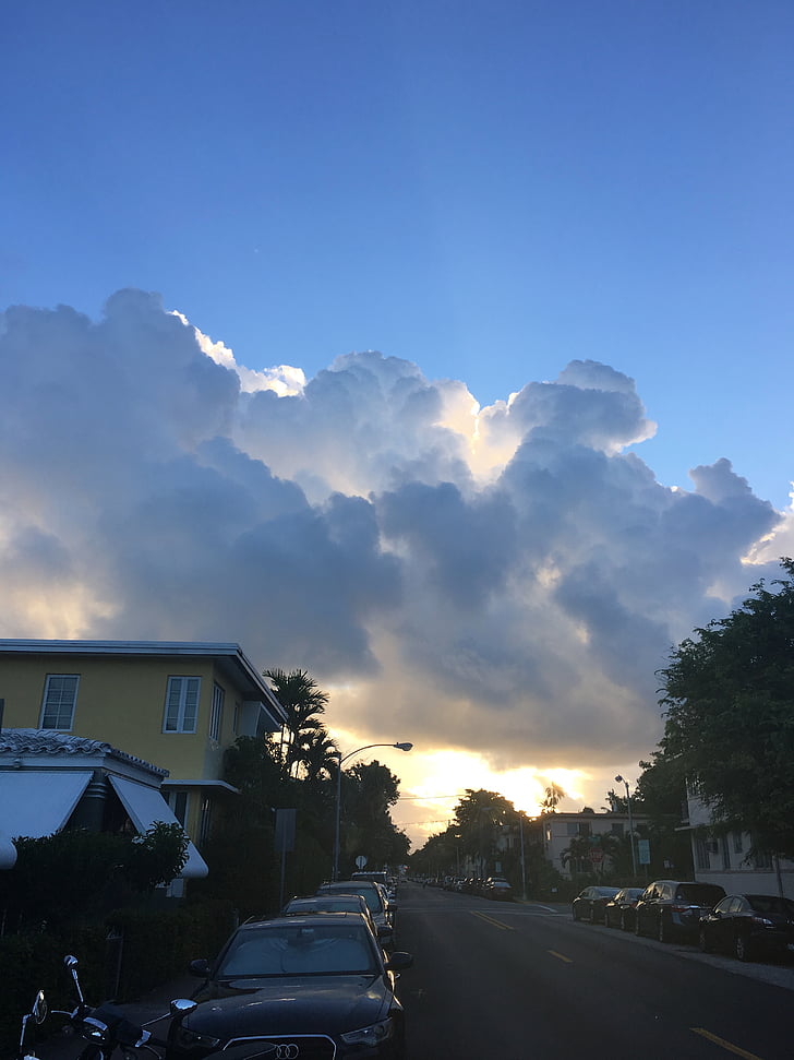 Miami, molnet, morgon