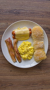 bruncha, Завтрак, Бэкон, Колбаса, яйцо, сыр, сыр моцарелла